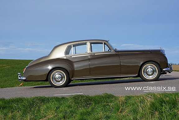 Bentley S2 3 of 9