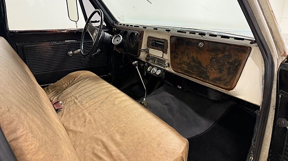 Chevrolet C10 11 of 20