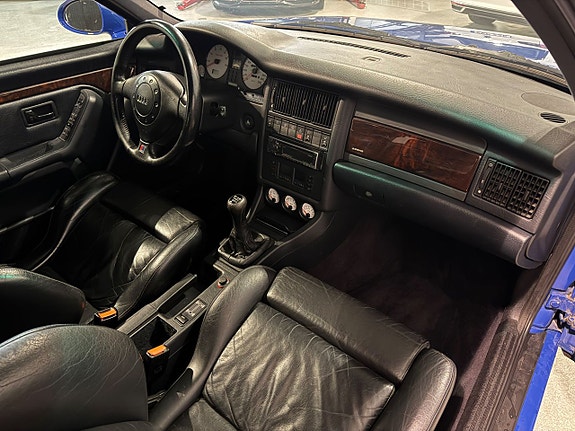 Audi RS2 12 of 16