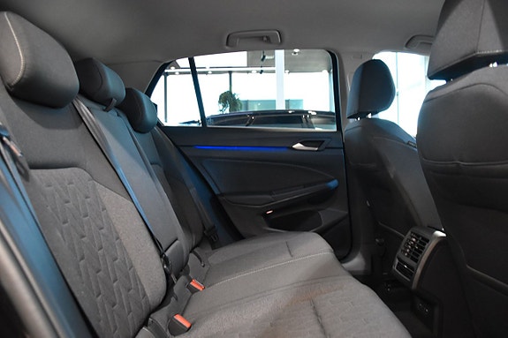 Volkswagen Golf VIII 20 of 23