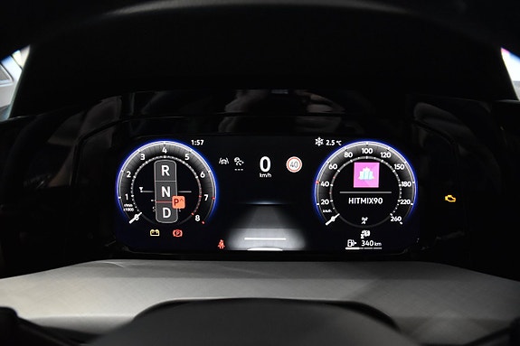 Volkswagen Golf VIII 13 of 23