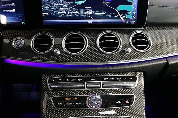 Mercedes-Benz E63 16 of 26