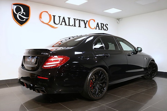 Mercedes-Benz E63 3 of 5