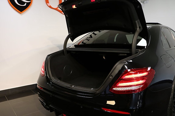 Mercedes-Benz E63 25 of 26