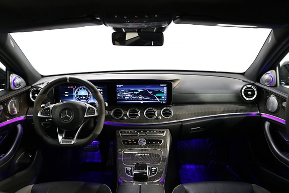 Mercedes-Benz E63 14 of 26
