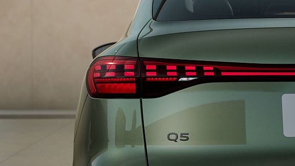 Audi Q5 7 of 12
