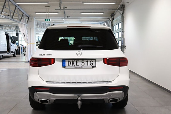 Mercedes-Benz GLB200 5 of 5
