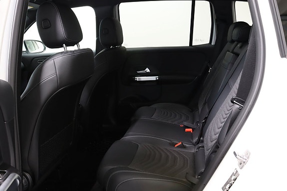 Mercedes-Benz GLB200 8 of 16