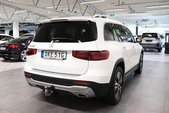 Mercedes-Benz GLB200 6 of 16