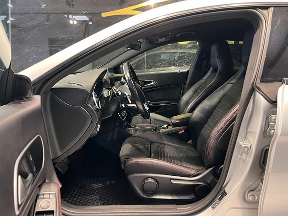 Mercedes-Benz CLA220 d 15 of 25