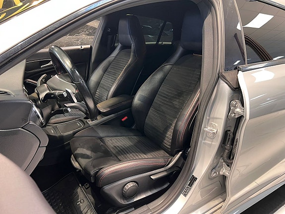 Mercedes-Benz CLA220 d 16 of 25