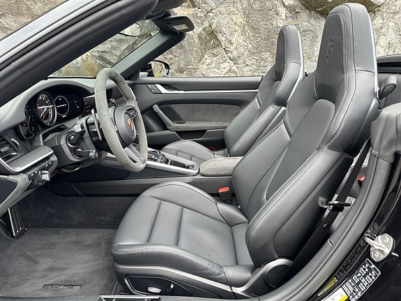Porsche 911 18 of 27
