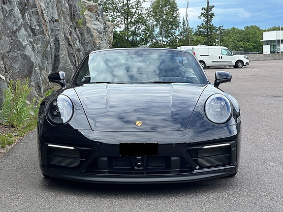 Porsche 911 4 of 5
