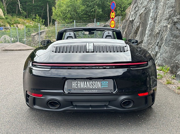 Porsche 911 9 of 27
