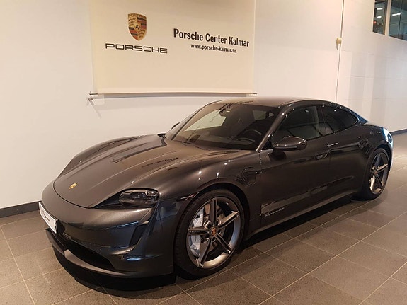 Porsche Taycan 4S 2 of 5