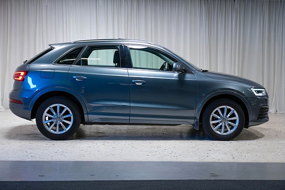 Audi Q3 4 of 5