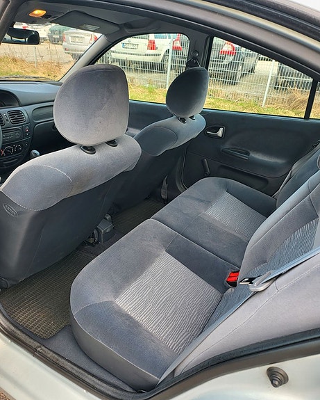 Renault Megane I 11 of 17