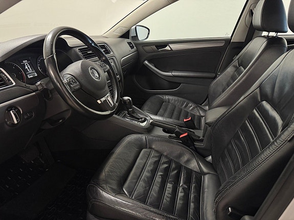 Volkswagen Jetta 5 of 5