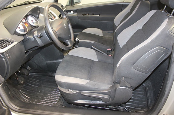 Peugeot 207 8 of 14