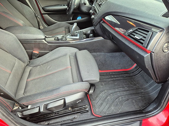 BMW 118d 6 of 12