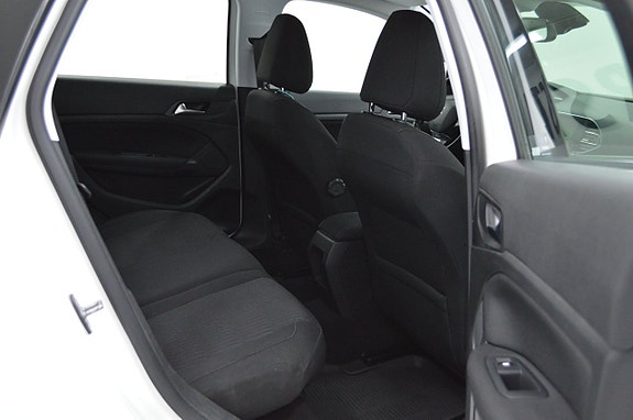 Peugeot 308 SW 10 of 23