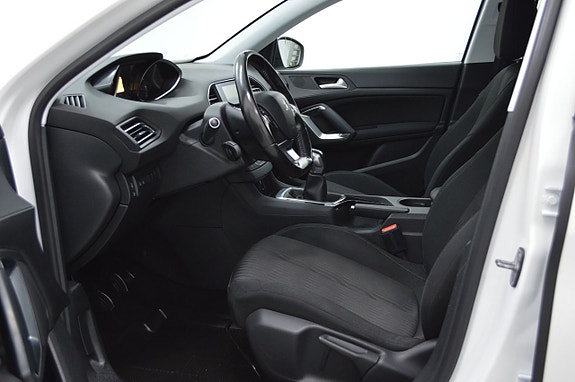 Peugeot 308 SW 7 of 23