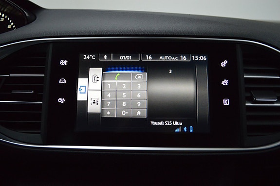 Peugeot 308 SW 14 of 23
