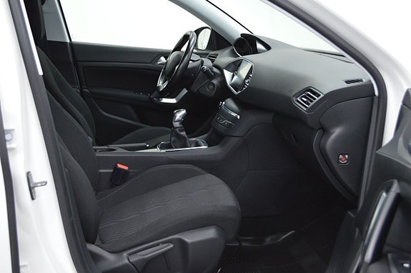 Peugeot 308 SW 8 of 23
