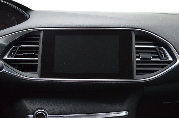 Peugeot 308 SW 18 of 23