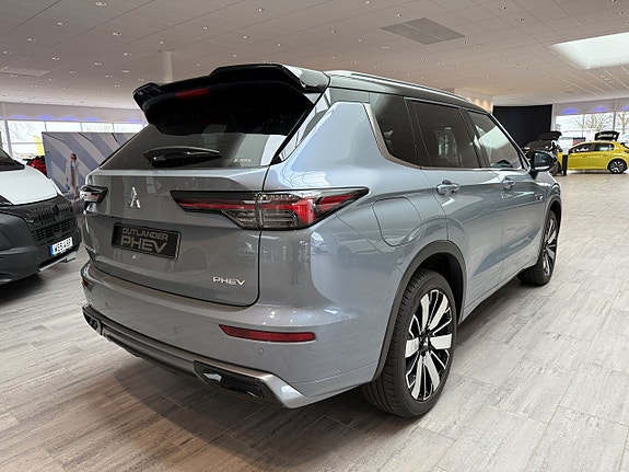 Mitsubishi Outlander 4 of 21