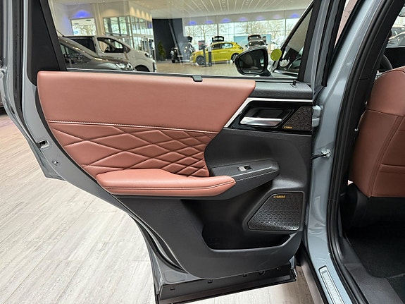 Mitsubishi Outlander 9 of 21