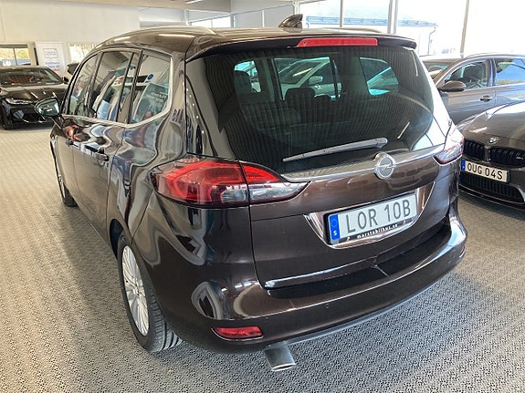 Opel Zafira Tourer 4 of 5