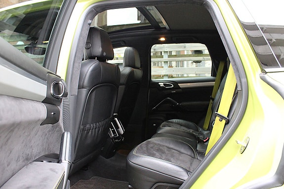 Porsche Cayenne GTS 17 of 25