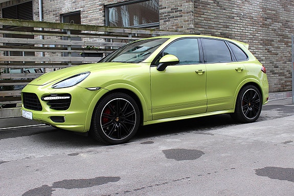 Porsche Cayenne GTS 2 of 5