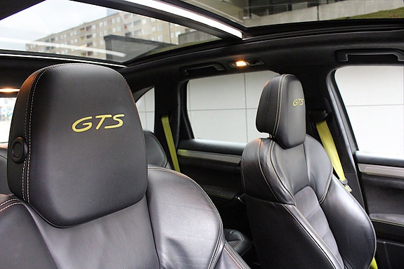 Porsche Cayenne GTS 5 of 5