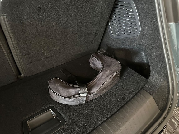 Peugeot e-5008 20 of 24