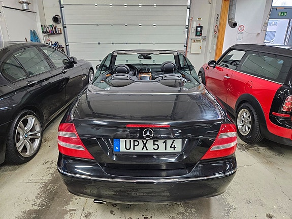 Mercedes-Benz CLK240 3 of 5