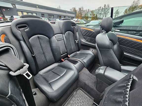Mercedes-Benz CLK240 13 of 17