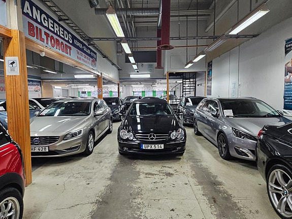 Mercedes-Benz CLK240 5 of 5