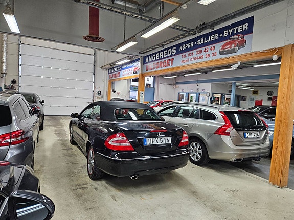 Mercedes-Benz CLK240 6 of 17