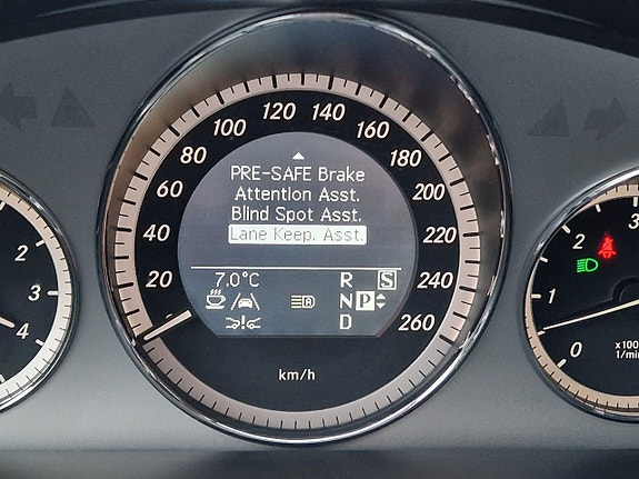 Mercedes-Benz E350 19 of 27