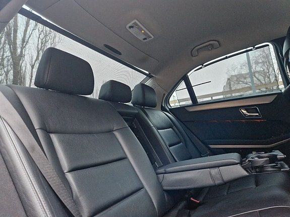 Mercedes-Benz E350 26 of 27