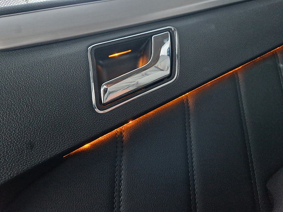 Mercedes-Benz E350 15 of 27