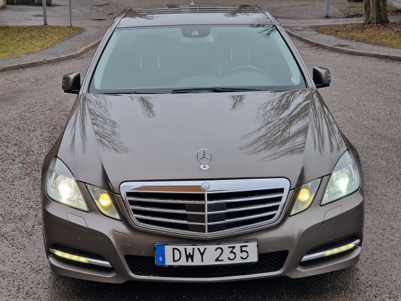 Mercedes-Benz E350 6 of 27