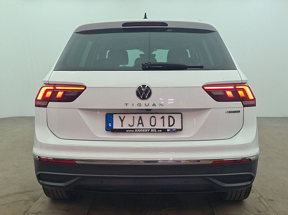 Volkswagen Tiguan 5 of 5