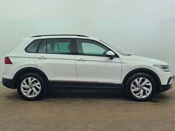 Volkswagen Tiguan 7 of 23