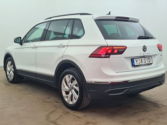 Volkswagen Tiguan 4 of 5