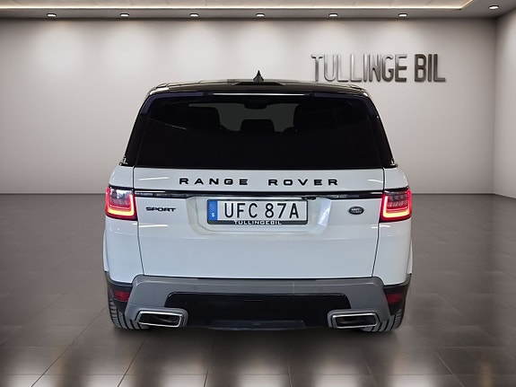 Land Rover Range Rover Sport 4 of 22