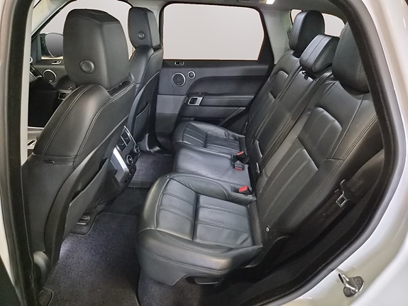Land Rover Range Rover Sport 12 of 22