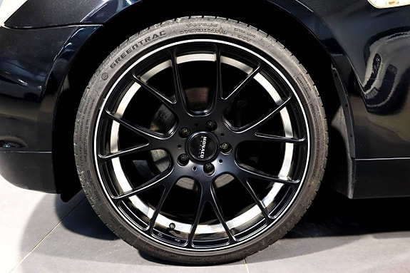 BMW 530d 2 of 5
